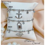 #H Pulseras Rígidas Con Dijes 
