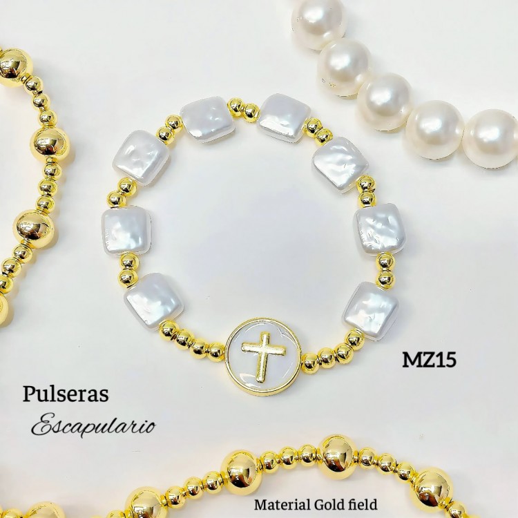 Pulsera con dije de escapulario