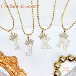 cadena letra corana brillante
