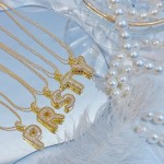 cadena con Dije letra brillante oro chino (solo dije 3$ 19.8&)
