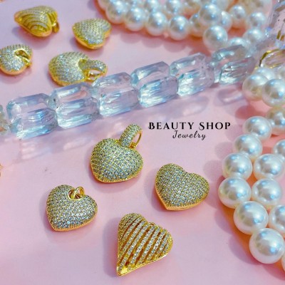 cadena con dije corazon brillante 19.50& con cadena ajustable 3.80$ 