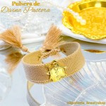 pulsera tela con dije de divina pastora