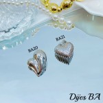 #Ba Cadena con dije corazon （solo dije 1.45$）（con cadena 8.5&)) (1.64*)