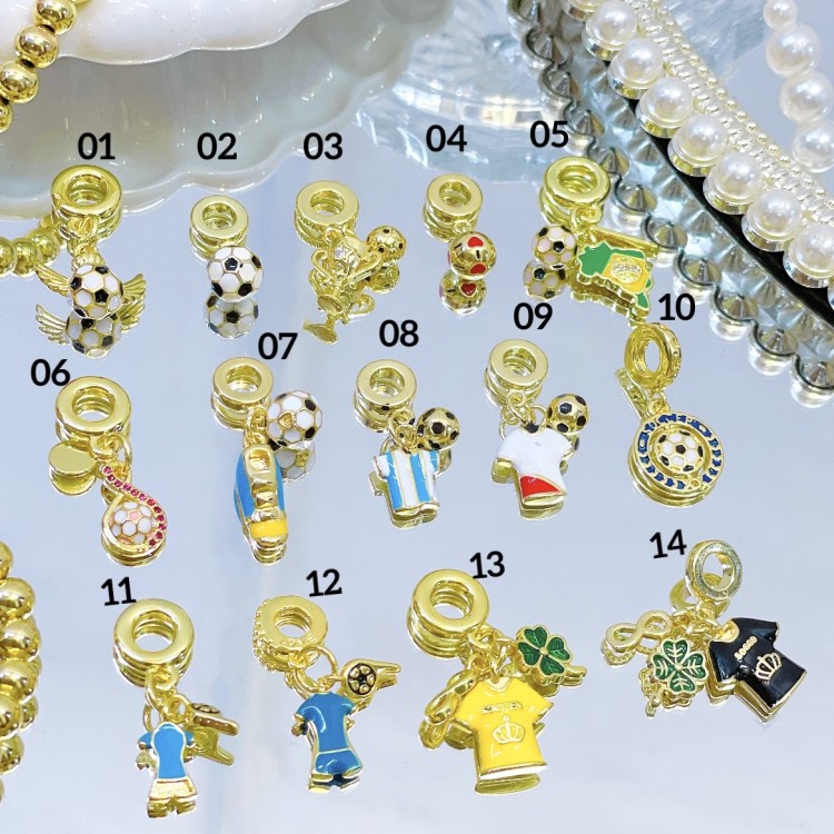 #024#Charm Pandora solo dije 1.85$ (9.5&) con cadena