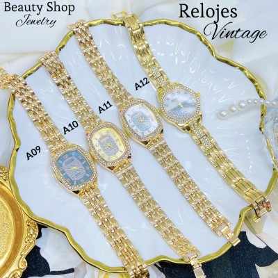 #0001 #A Reloj vintage con pedrería (20¥)