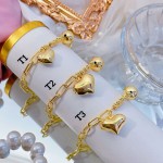 #T pulsera eslabon con dijes corazon 13.50&
