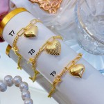 #T pulsera eslabon con dijes corazon 13.50&