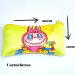 cartuchera capibara y labubu