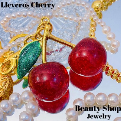 Llavero cereza en tendencia