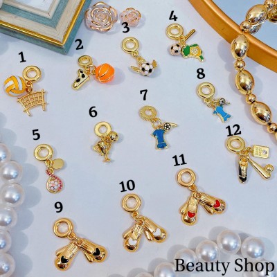 Charm Pandora solo dije 1.85$ (9&) con cadena 2.70$(12.50&)