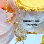 cadena con Dije letra brillante oro chino (solo dije 3$ 19.8&)