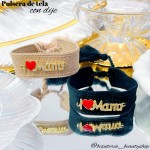 Pulseras de tela con dije de mamá