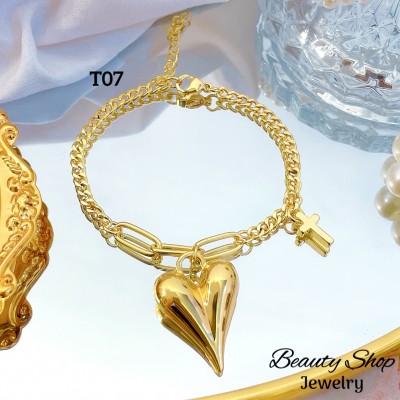 #T pulsera eslabon con dijes corazon 13.50&