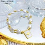 Pulsera con dije de escapulario Pulsera con dije de escapulario