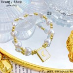 Pulsera con dije de escapulario Pulsera con dije de escapulario