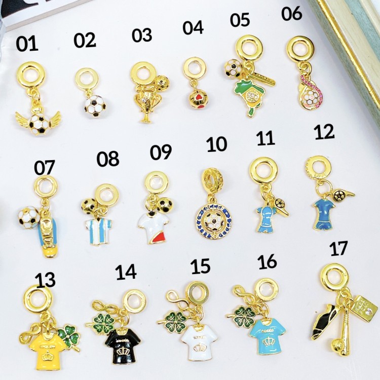 Charm Pandora solo dije 2$ (9&) con cadena 2.70$(con cadena sencilla12.50&con cadena ajustable14&