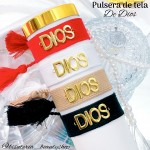 Pulsera de tela con dije Pulsera de tela con dije