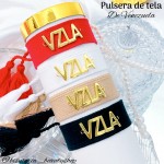 Pulsera de tela con dije Pulsera de tela con dije