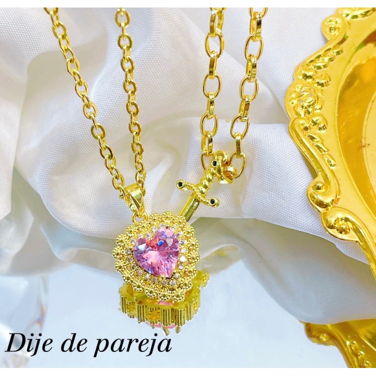 Collar de pareja corazón+espada (con cadena ajustable 4.85$) Collar de pareja corazón+espada (con cadena ajustable 4.85$)