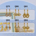 #Q Zarcillos nuevo  Oro chino 6&