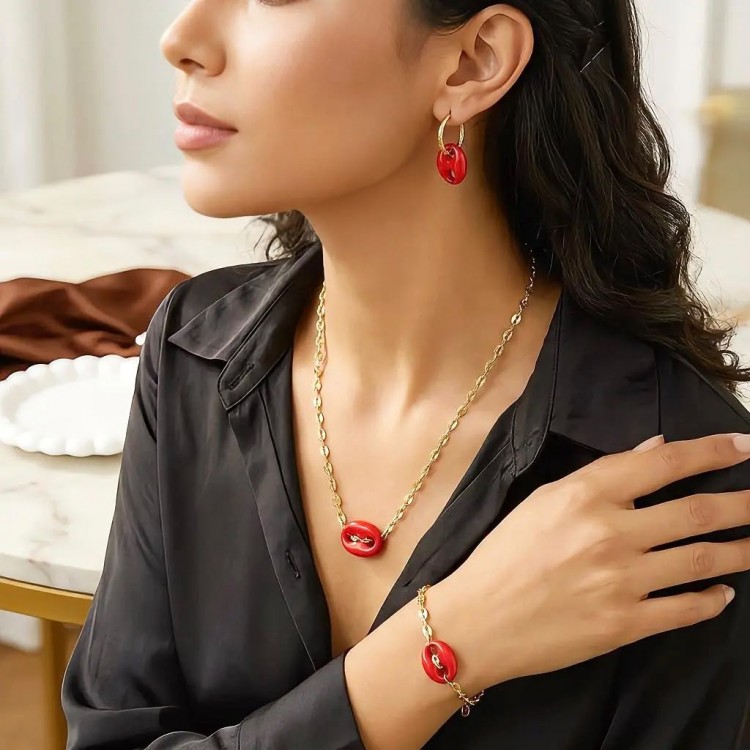 juegos Gucci (incluye cadena pulsera y zarcillo )